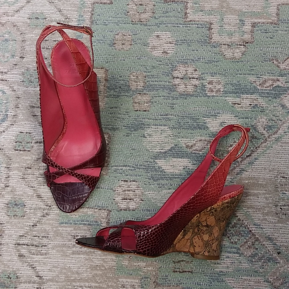 Zara Cranberry Crocodile and Cork Wedges - Picture 13 of 13